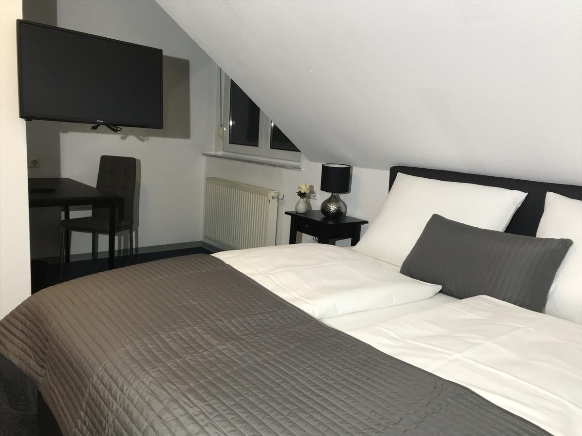 Hotel Degen Weilerbach 外观 照片